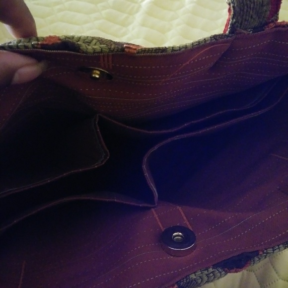 HandBag - Picture 7 of 8